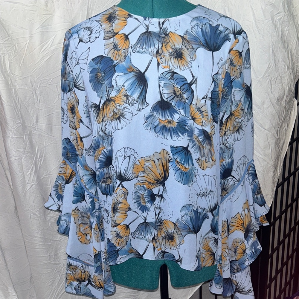Prose & Poetry Light Blue Floral Ruffle-Sleeve Tunic with Yellow & Blue Flowers